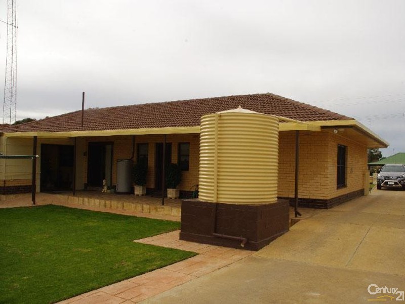 41 Bay Road, Moonta Bay SA 5558