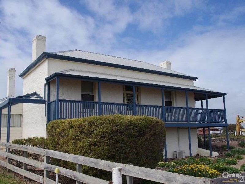 2 Herbert Street, Moonta Bay SA 5558