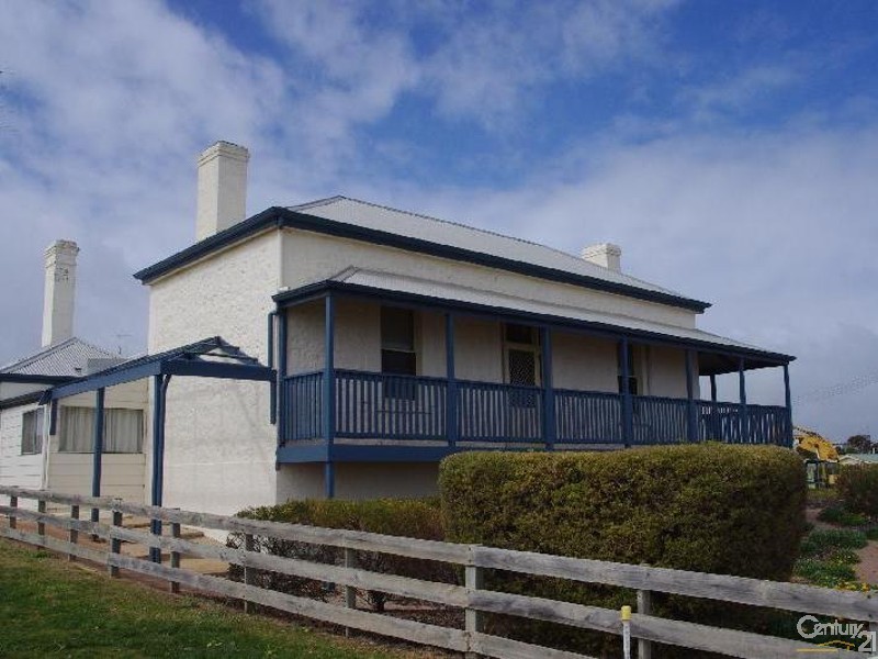 2 Herbert Street, Moonta Bay SA 5558