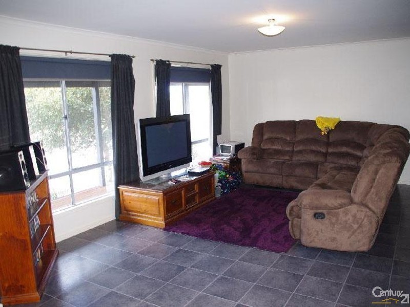 5 Loller Street, Moonta Bay SA 5558