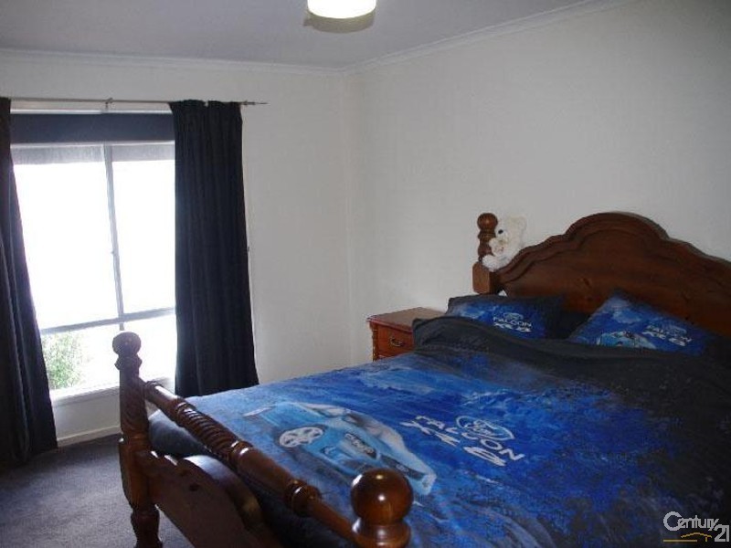 5 Loller Street, Moonta Bay SA 5558