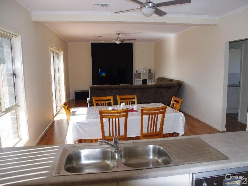 34 Bray Street, Moonta Bay SA 5558