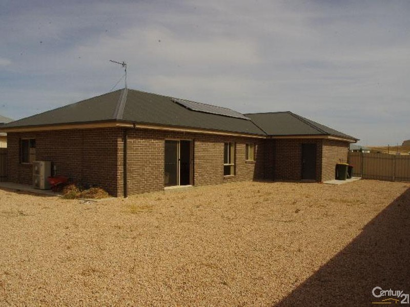 34 Bray Street, Moonta Bay SA 5558