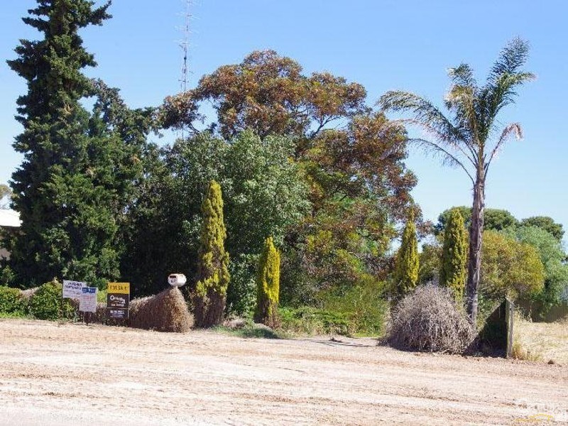 63 Bay Road, Moonta Bay SA 5558