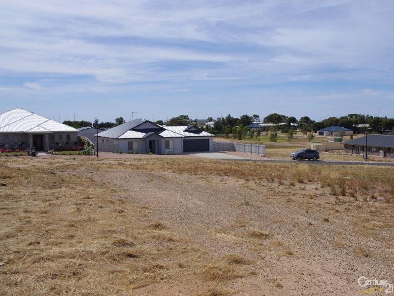 20 Sanders Street, Moonta Bay SA 5558