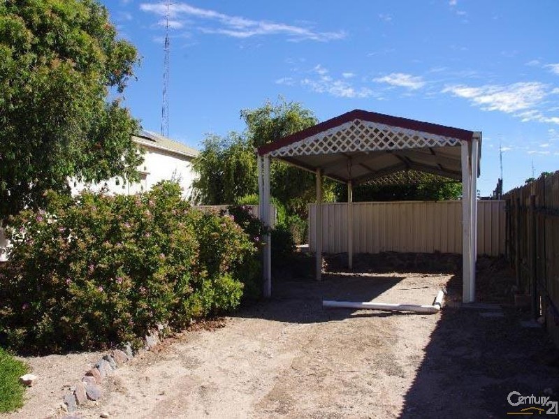 27 Robert Street, Moonta SA 5558