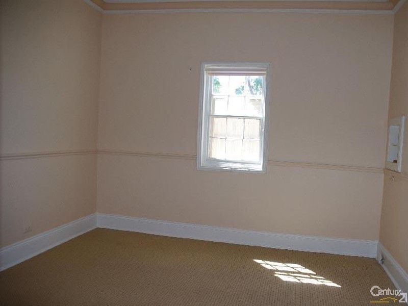 27 Robert Street, Moonta SA 5558