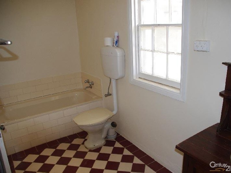 27 Robert Street, Moonta SA 5558