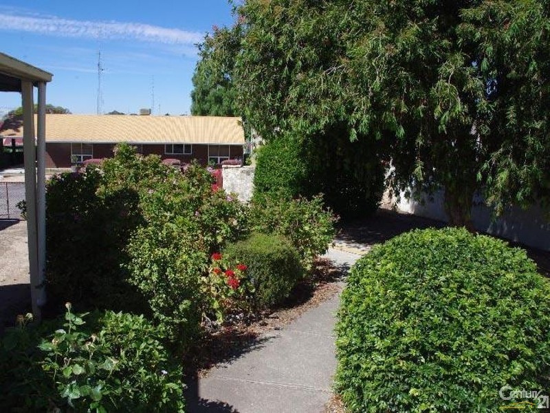 27 Robert Street, Moonta SA 5558