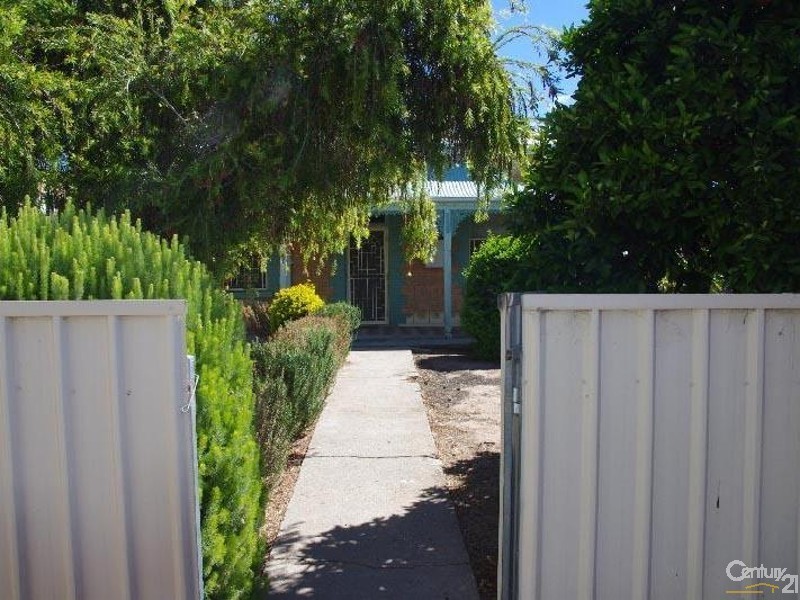 27 Robert Street, Moonta SA 5558