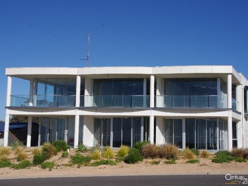 Unit 3 2 Marine Parade, Moonta Bay SA 5558