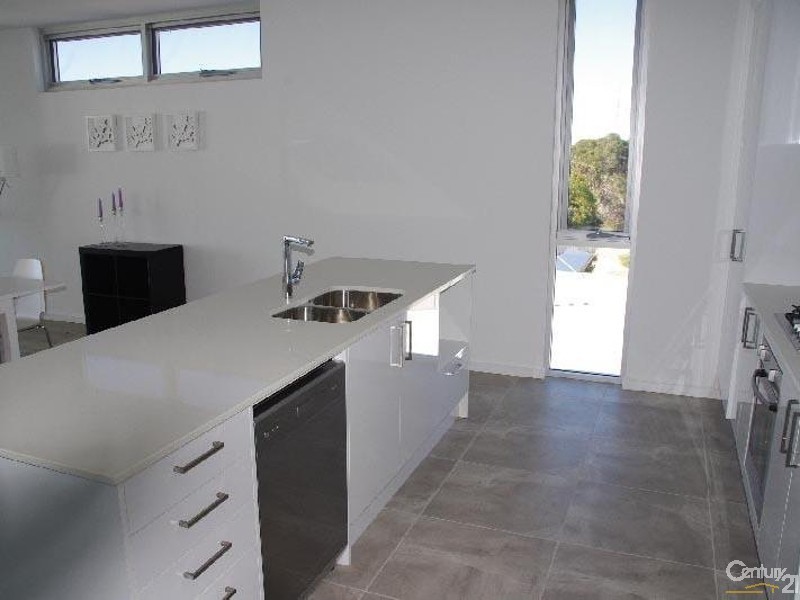 Unit 3 2 Marine Parade, Moonta Bay SA 5558