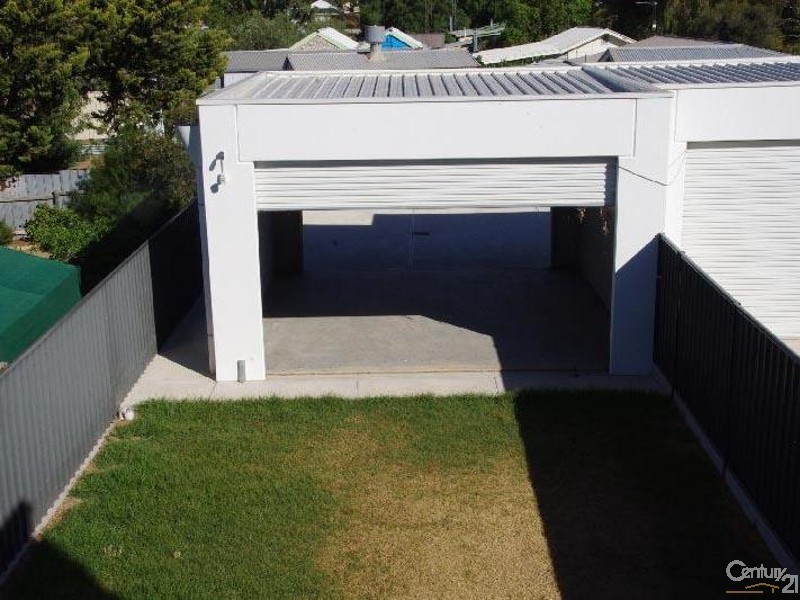 Unit 3 2 Marine Parade, Moonta Bay SA 5558