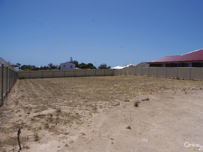 19 Sanders Street, Moonta Bay SA 5558