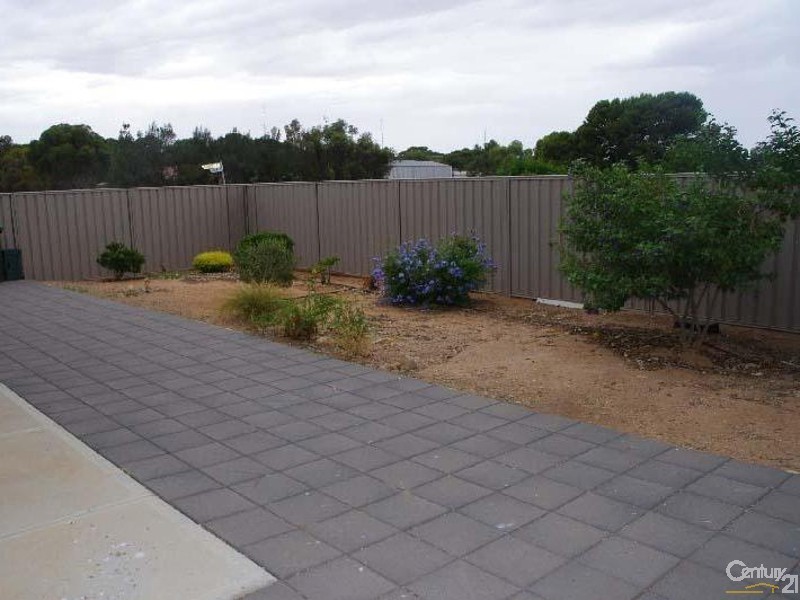 1/1 Shorter Street, Moonta Bay SA 5558