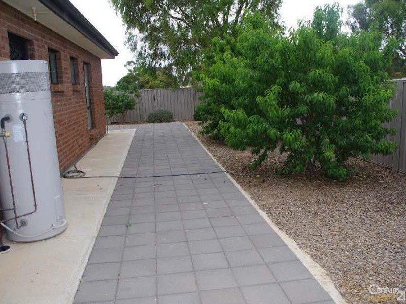 1/1 Shorter Street, Moonta Bay SA 5558