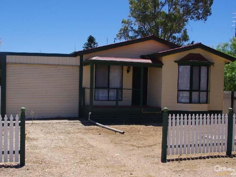 16  Matta Street, Wallaroo SA 5556