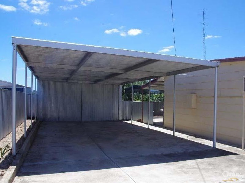 8 Kitto Road, Moonta Bay SA 5558