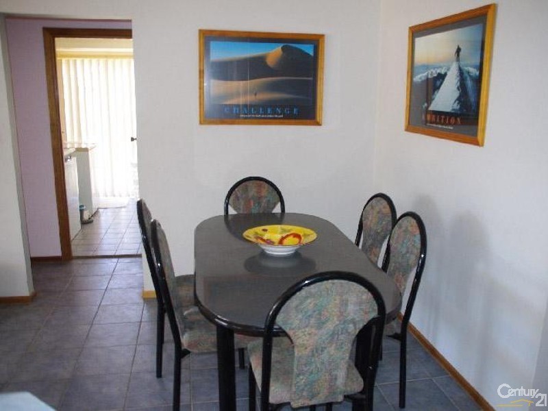 25 Ernest Terrace, Wallaroo SA 5556