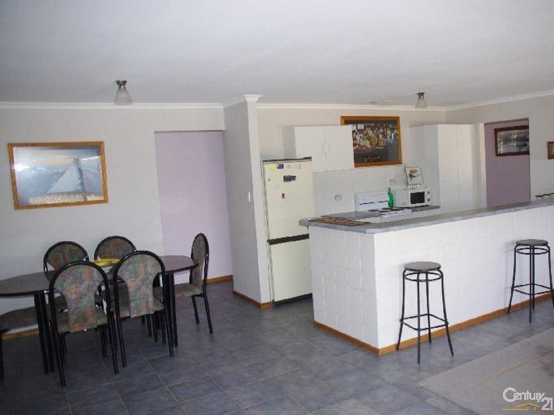 25 Ernest Terrace, Wallaroo SA 5556
