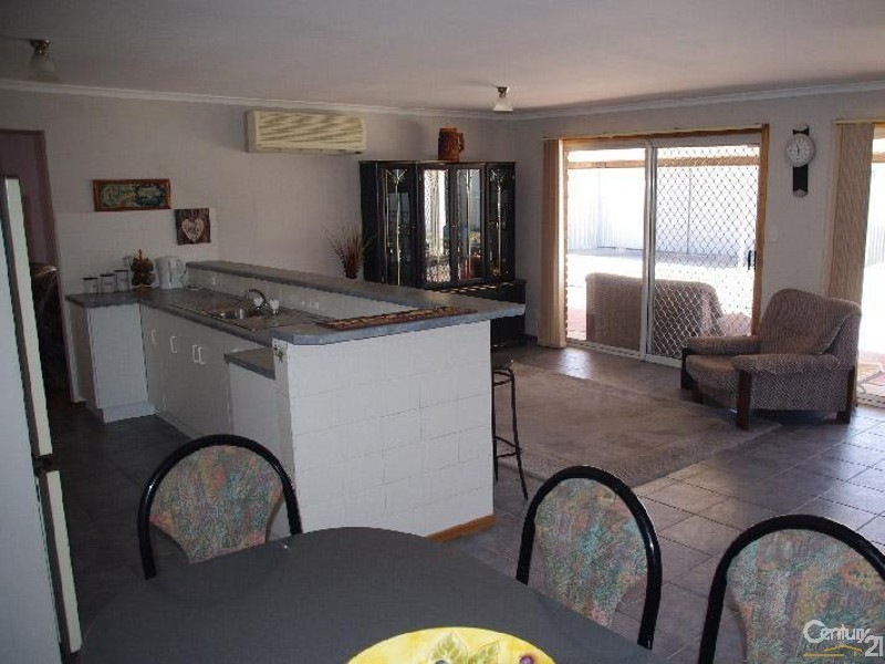 25 Ernest Terrace, Wallaroo SA 5556