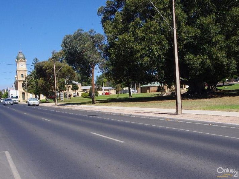 72 George Street, Moonta SA 5558
