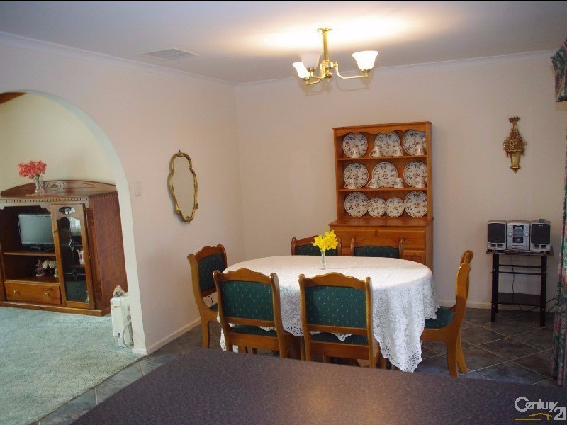 11 Gardiner Street, Moonta SA 5558