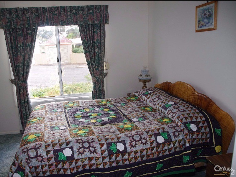 11 Gardiner Street, Moonta SA 5558