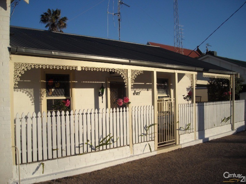 12 Henry Street, Moonta SA 5558