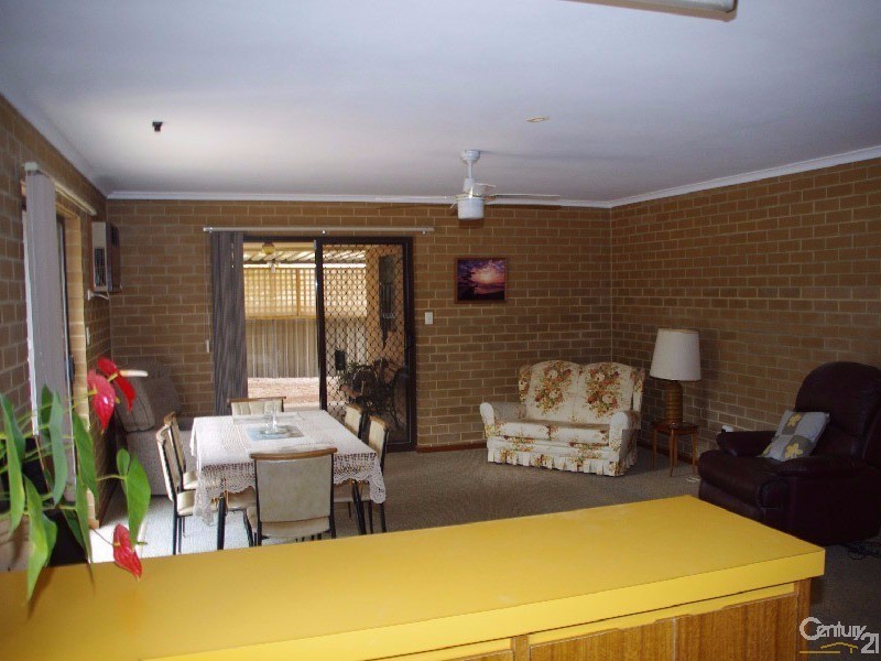 16 Symons Street, Moonta Bay SA 5558