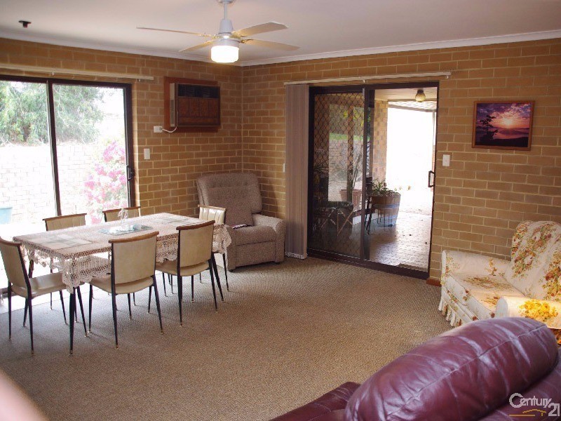 16 Symons Street, Moonta Bay SA 5558