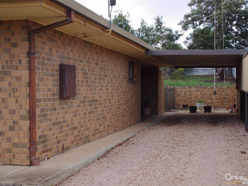 16 Symons Street, Moonta Bay SA 5558