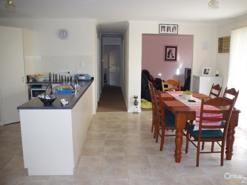 7 Chapple Street, Moonta Bay SA 5558