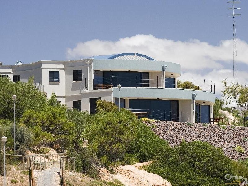 2 Hughes Avenue, Moonta Bay SA 5558