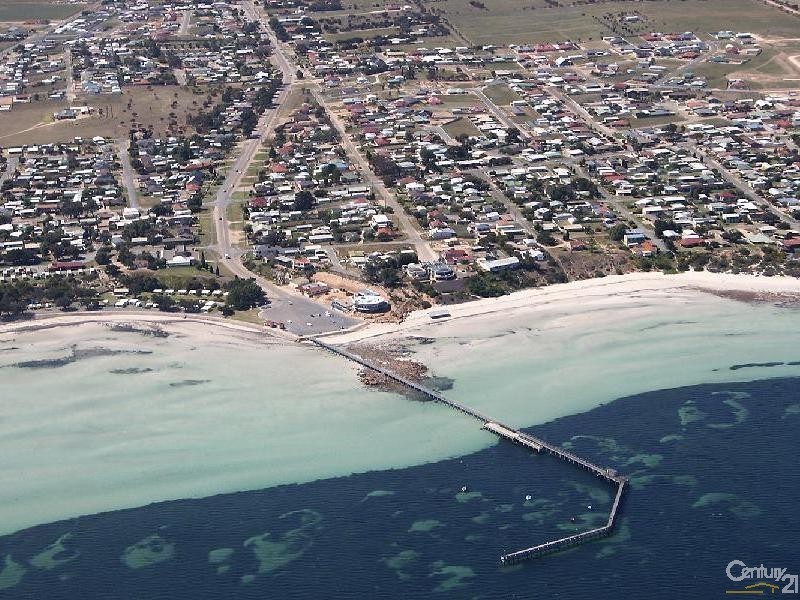 2 Hughes Avenue, Moonta Bay SA 5558