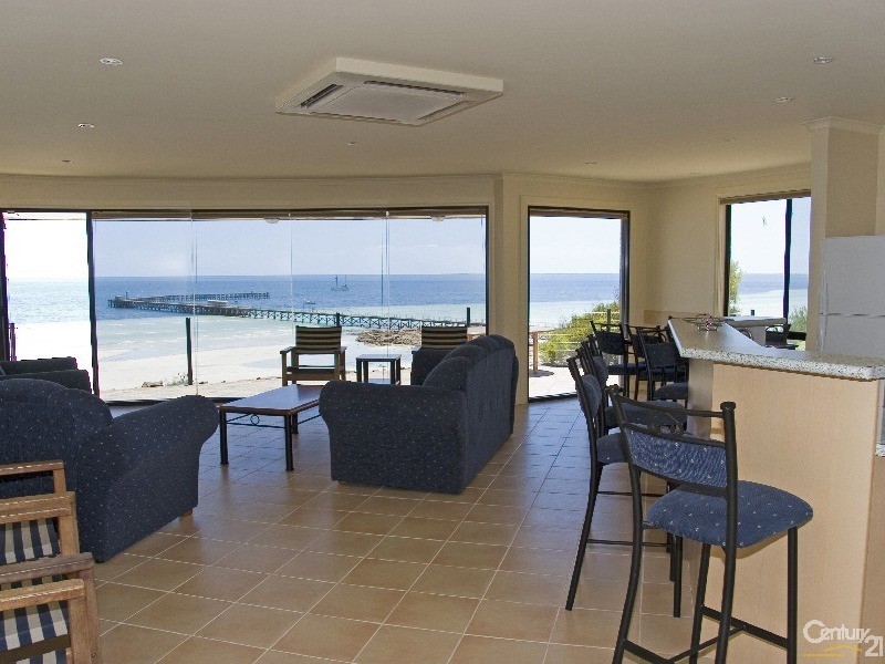 2 Hughes Avenue, Moonta Bay SA 5558