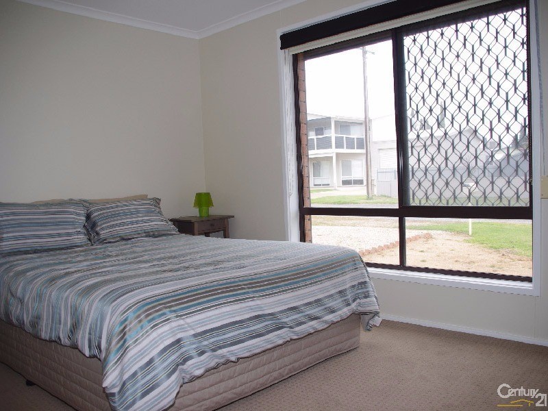 11 Stuckey Street, Moonta Bay SA 5558