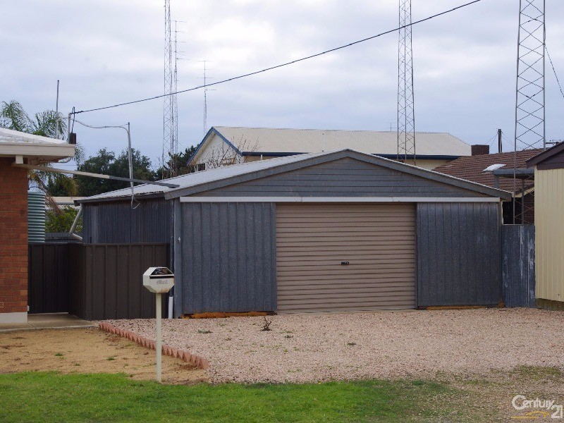 11 Stuckey Street, Moonta Bay SA 5558