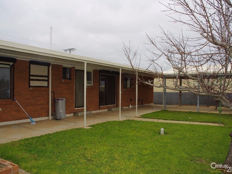 11 Stuckey Street, Moonta Bay SA 5558