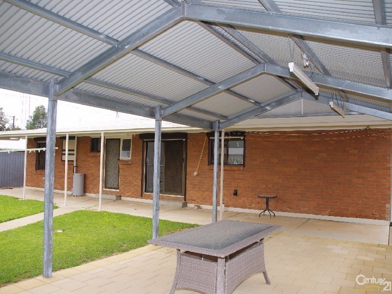 11 Stuckey Street, Moonta Bay SA 5558