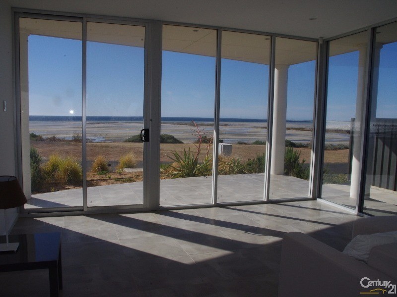 Unit 1 2 Marine Parade, Moonta Bay SA 5558