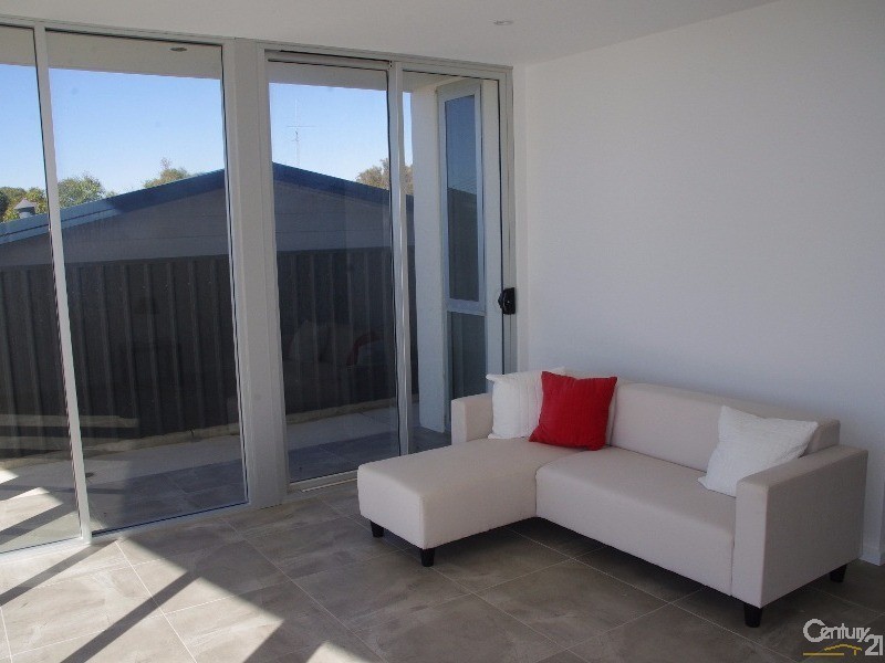 Unit 1 2 Marine Parade, Moonta Bay SA 5558