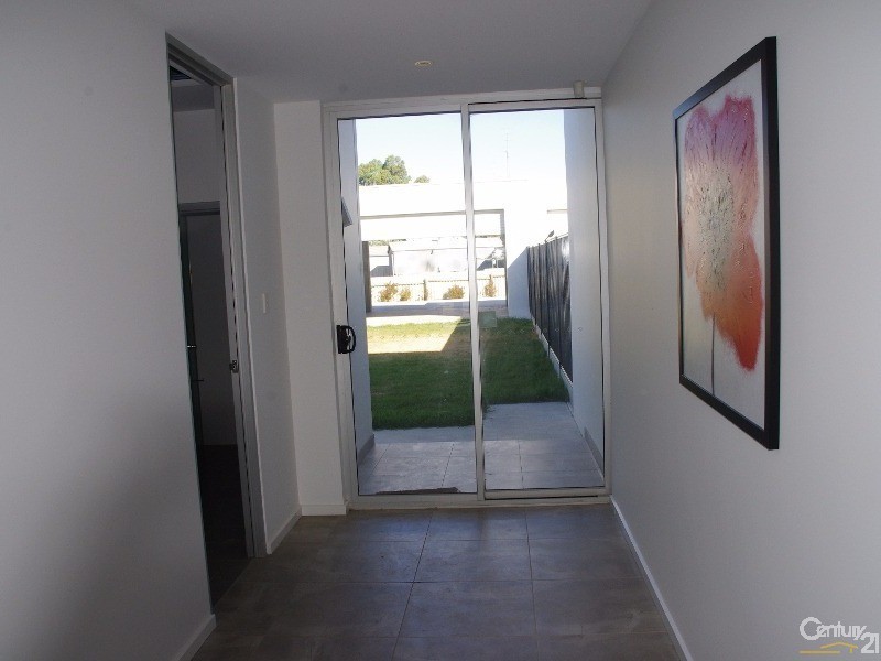 Unit 1 2 Marine Parade, Moonta Bay SA 5558