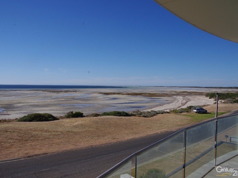 Unit 1 2 Marine Parade, Moonta Bay SA 5558