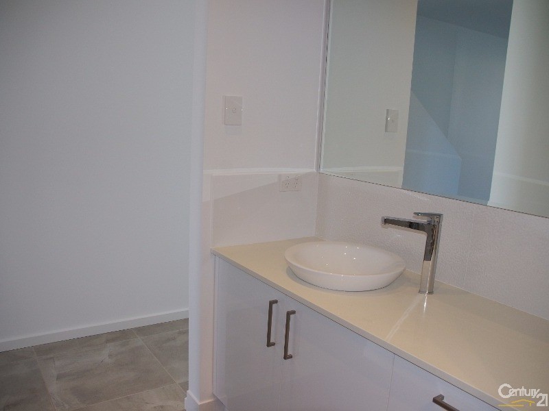 Unit 1 2 Marine Parade, Moonta Bay SA 5558