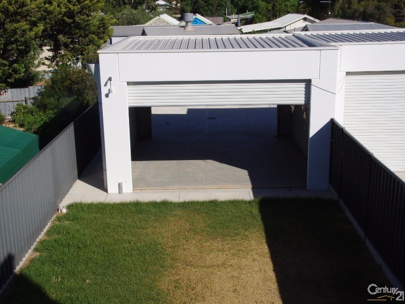 Unit 1 2 Marine Parade, Moonta Bay SA 5558