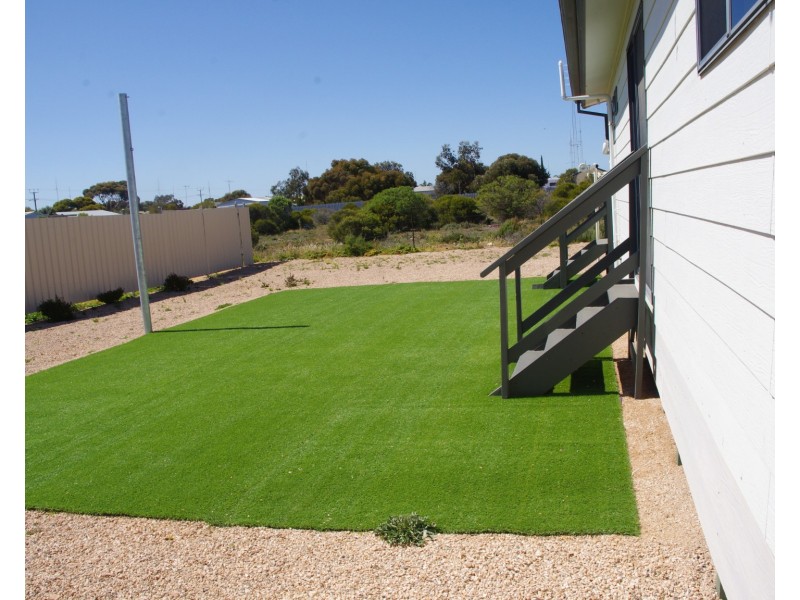 15 Moonta Road, Moonta Bay SA 5558
