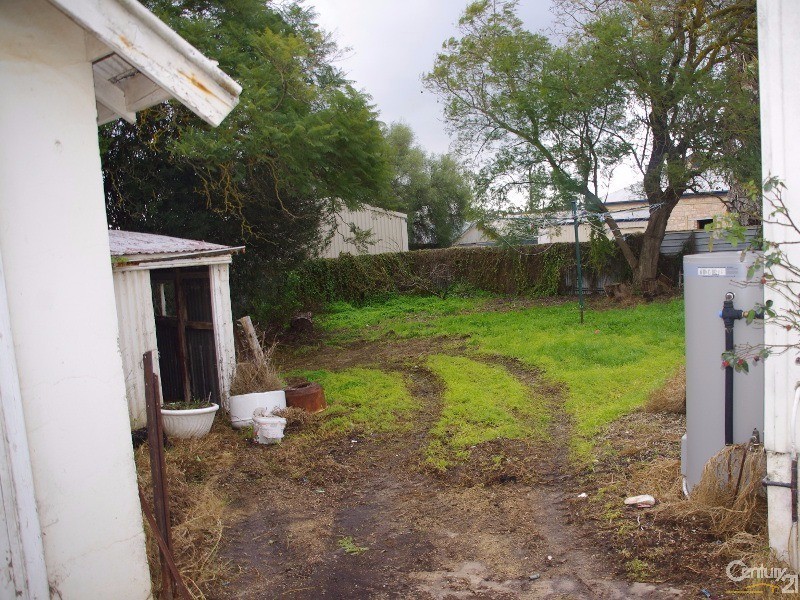 22 Robert Street, Maitland SA 5573