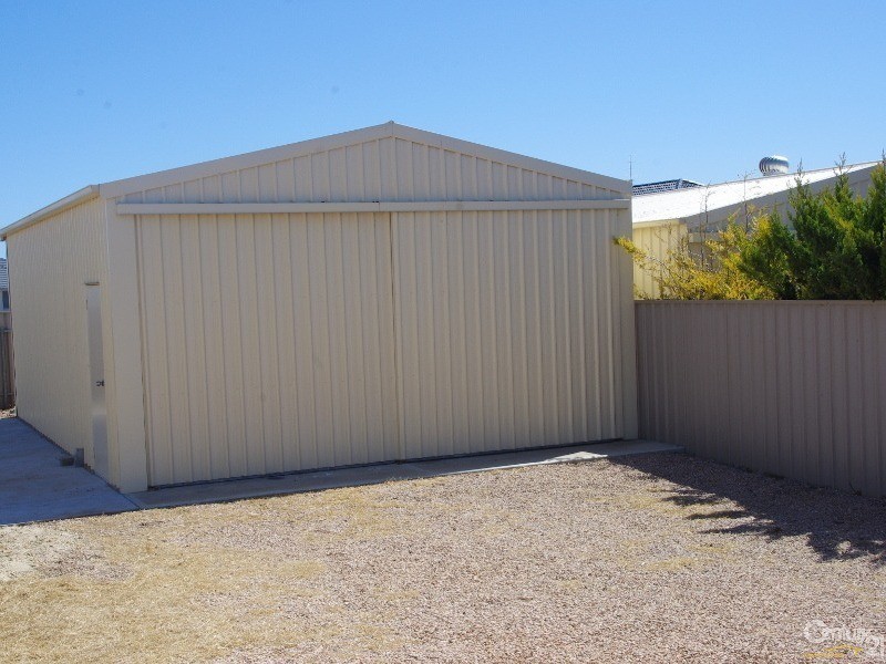 12 Reynold Street, Moonta Bay SA 5558