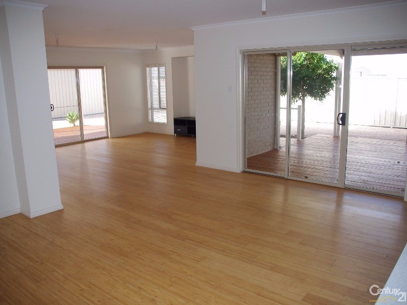 14 Keen Street, Moonta Bay SA 5558